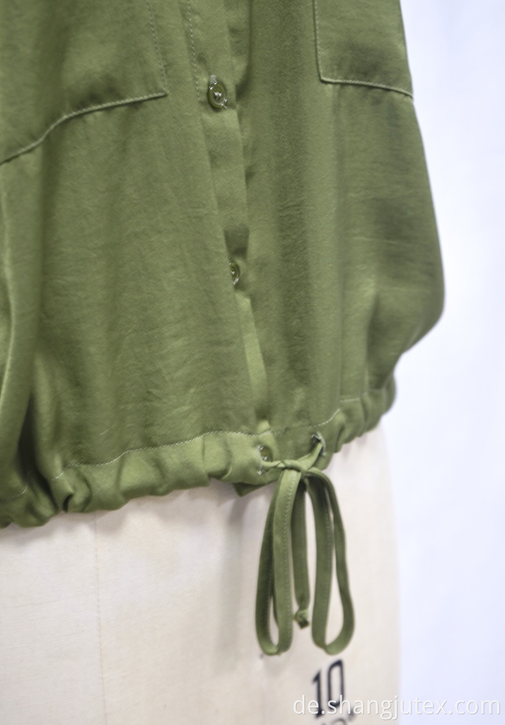 bottom have drawstring of shirts
